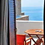 Athevillas Chrysoula * Mézapos