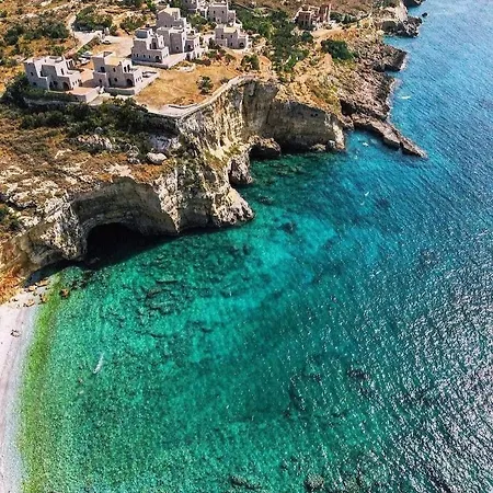 Athevillas Chrysoula * Mézapos