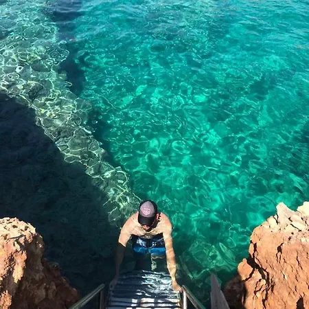 Athevillas Chrysoula * Mézapos