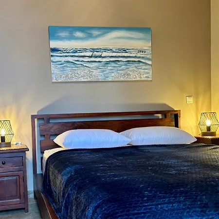 Athevillas Chrysoula * Mezapos