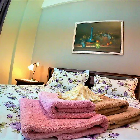 Athevillas Chrysoula Mezapos