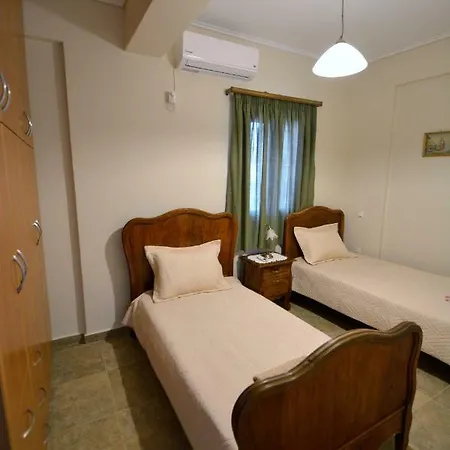 Athevillas Chrysoula Mézapos