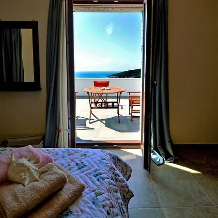 Athevillas Chrysoula Mézapos