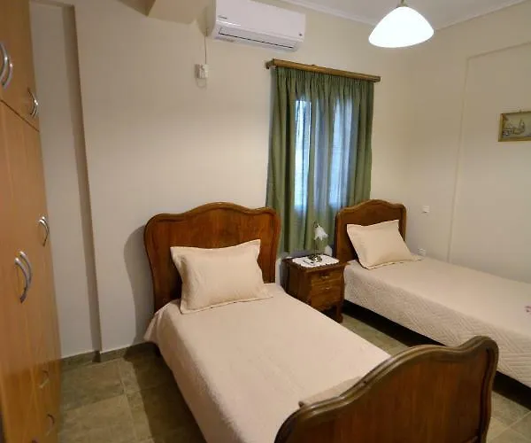 Athevillas Chrysoula Mézapos